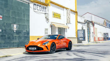 Aston Martin Vantage 2024 road static